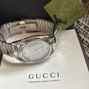 🔥NEW in Box GUCCI Crystal Mother-of-Pearl Watch w Original Authenticity Cert.